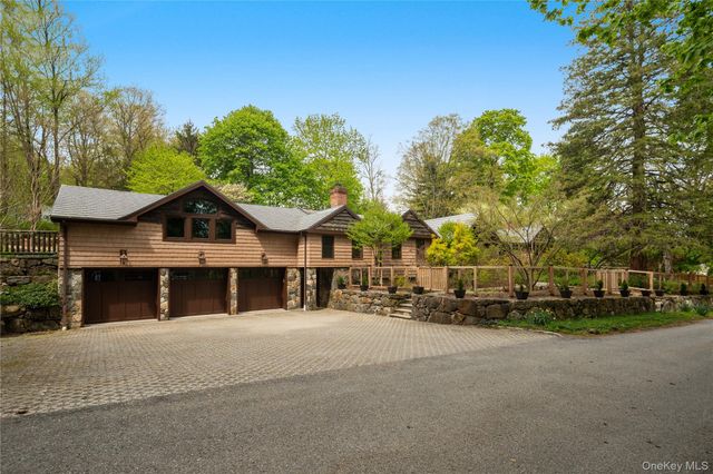 100 Byram Lake Road, Bedford Corners, NY 10549