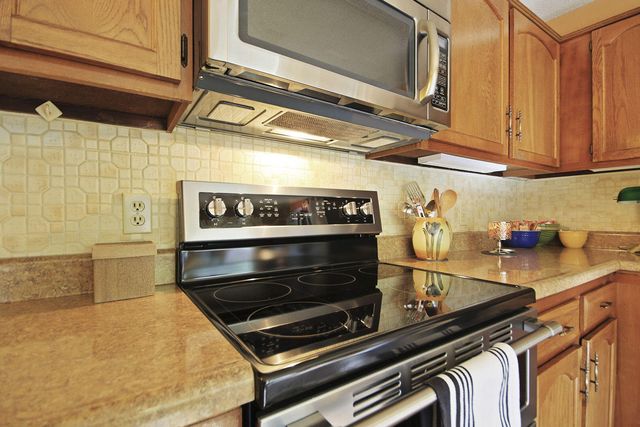 6201 S RIDGEWOOD RD, Columbia, MO 65203