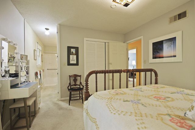 6201 S RIDGEWOOD RD, Columbia, MO 65203