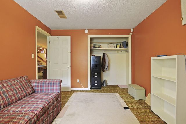 6201 S RIDGEWOOD RD, Columbia, MO 65203