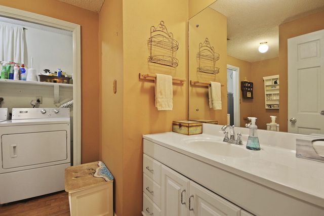 6201 S RIDGEWOOD RD, Columbia, MO 65203