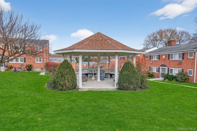 1879 Crompond Road F13, Peekskill, NY 10566