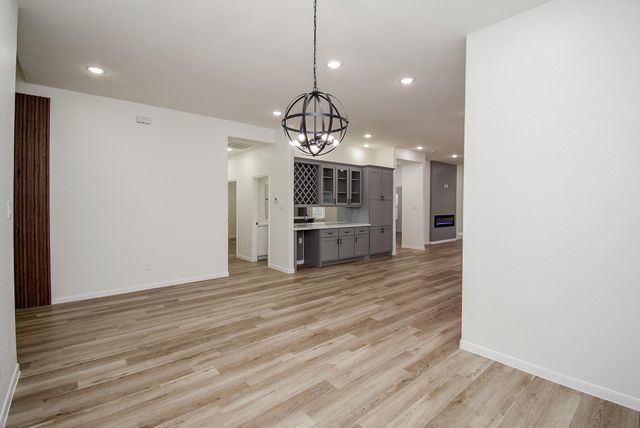 2139 Counter Point Drive, Houston, TX 77055