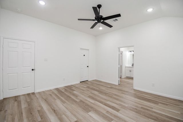 2139 Counter Point Drive, Houston, TX 77055