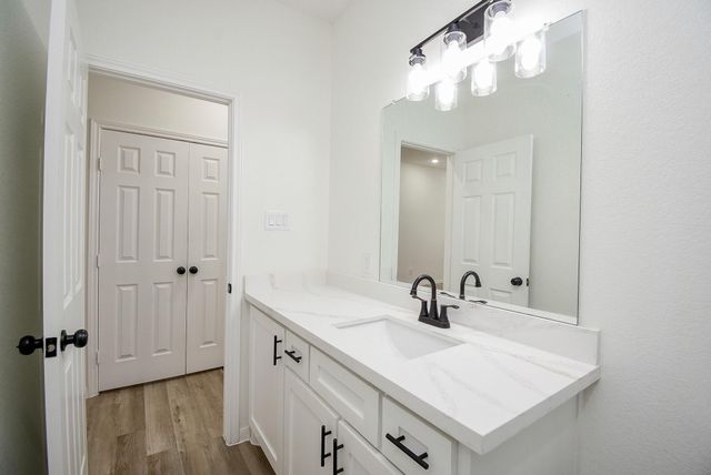 2139 Counter Point Drive, Houston, TX 77055