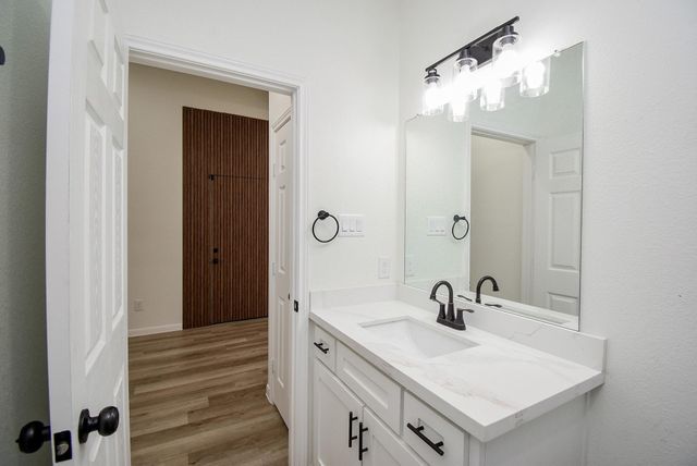 2139 Counter Point Drive, Houston, TX 77055