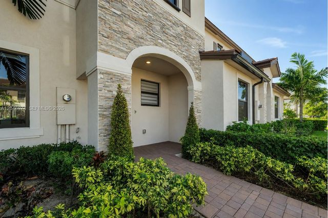 12887 SW 234th St, Homestead, FL 33032