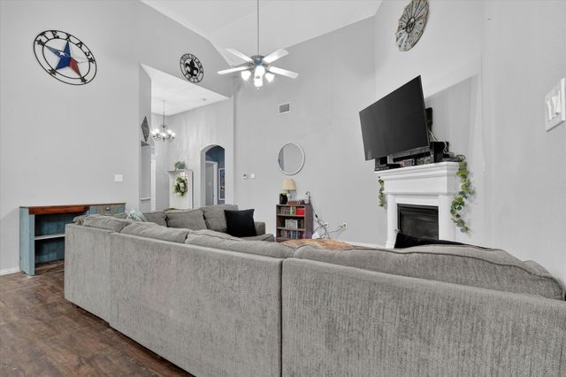 8868 Trace Ridge Parkway, Fort Worth, TX 76244