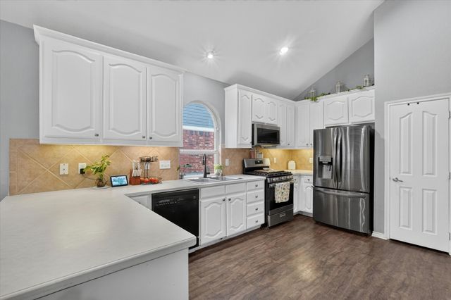 8868 Trace Ridge Parkway, Fort Worth, TX 76244