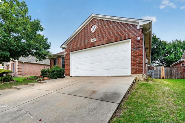 8868 Trace Ridge Parkway, Fort Worth, TX 76244