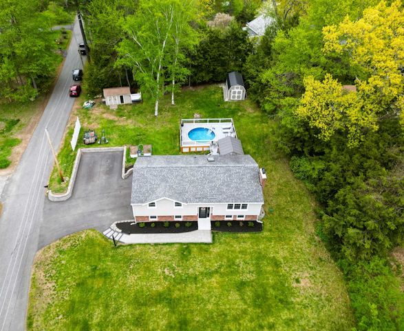 19 Beach Drive, Kingston, NH 03848