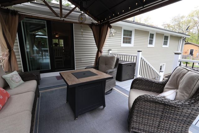 19 Beach Drive, Kingston, NH 03848