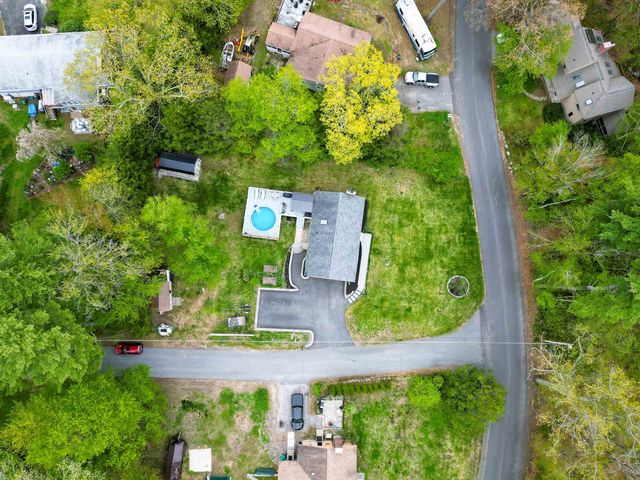 19 Beach Drive, Kingston, NH 03848