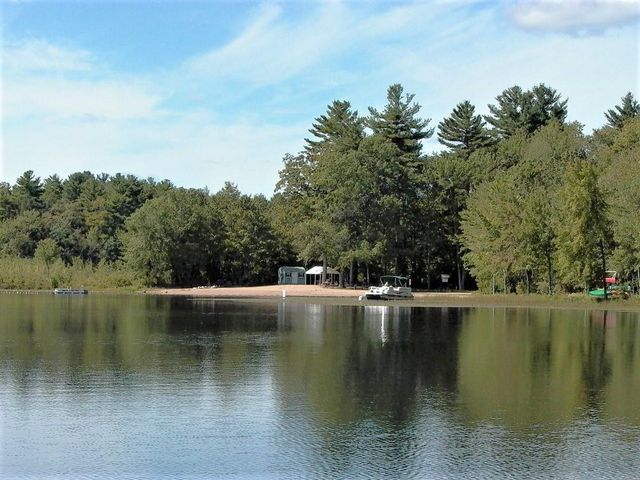 19 Beach Drive, Kingston, NH 03848