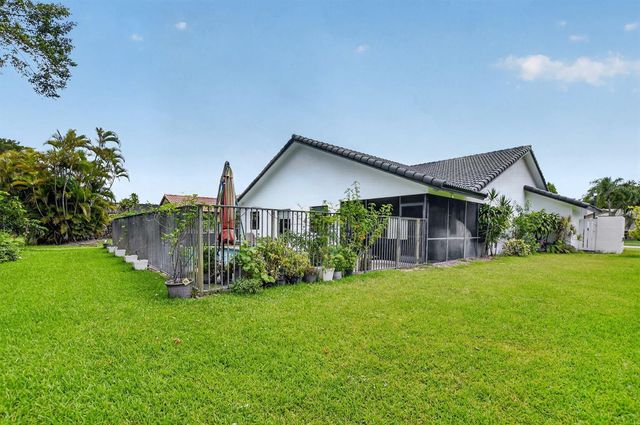 19700 Sedgefield Terrace, Boca Raton, FL 33498