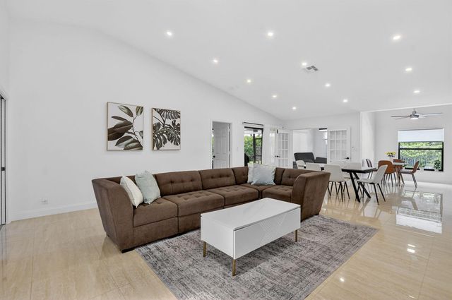 19700 Sedgefield Terrace, Boca Raton, FL 33498