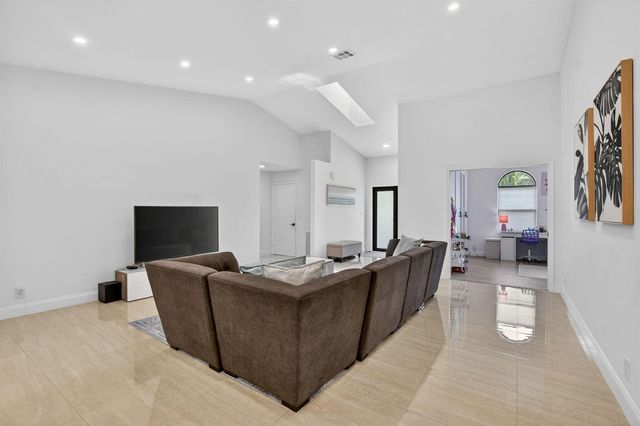 19700 Sedgefield Terrace, Boca Raton, FL 33498