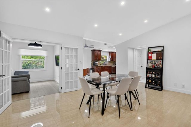 19700 Sedgefield Terrace, Boca Raton, FL 33498