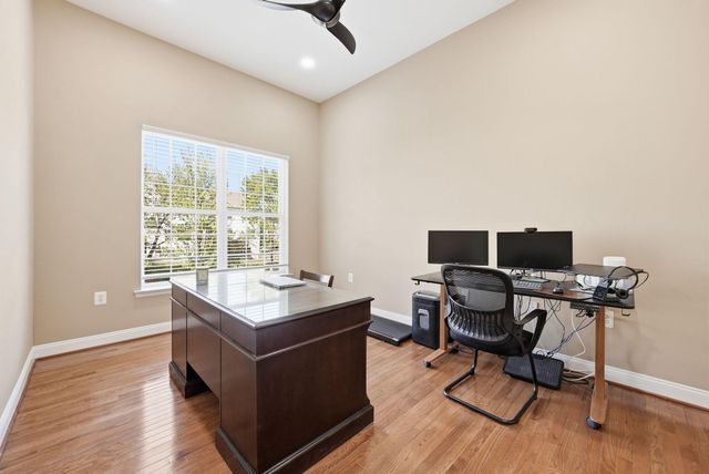 704 GODFREY CT SE, Leesburg, VA 20175