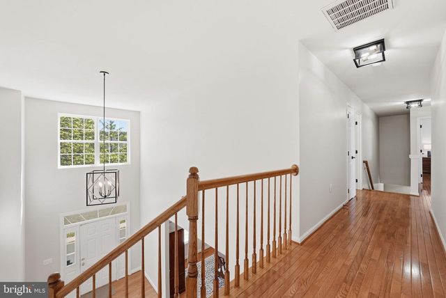 704 GODFREY CT SE, Leesburg, VA 20175