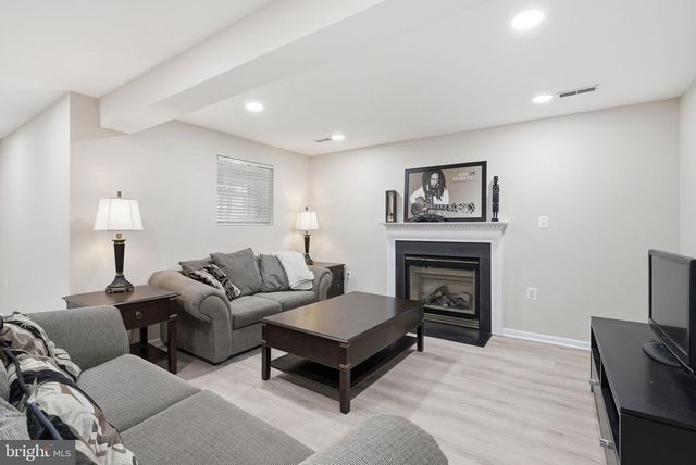 704 GODFREY CT SE, Leesburg, VA 20175