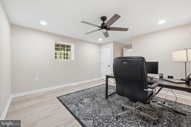 704 GODFREY CT SE, Leesburg, VA 20175