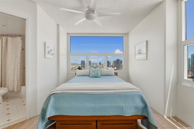 801 S King Street 3102, Honolulu, HI 96813