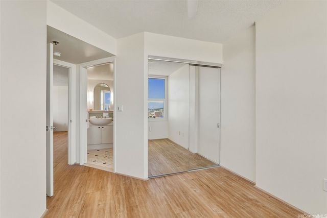 801 S King Street 3102, Honolulu, HI 96813