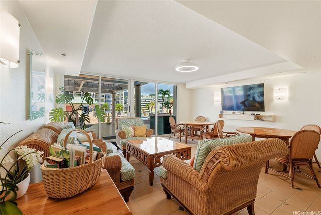 801 S King Street 3102, Honolulu, HI 96813