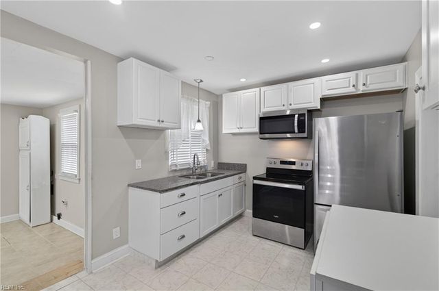 1132 Orcutt AVE, Newport News, VA 23607