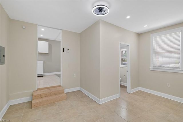 1132 Orcutt AVE, Newport News, VA 23607