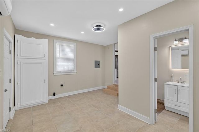 1132 Orcutt AVE, Newport News, VA 23607