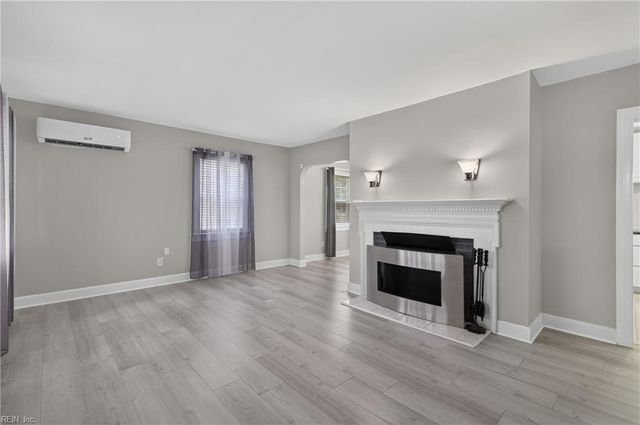 1132 Orcutt AVE, Newport News, VA 23607
