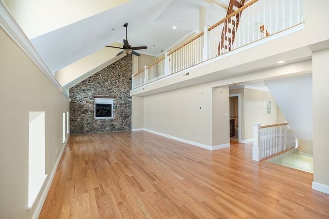 152 Water St 13, Danvers, MA 01923