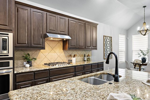 305 Miracle Rose WAY, Liberty Hill, TX 78642