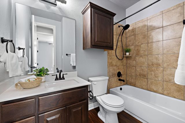 305 Miracle Rose WAY, Liberty Hill, TX 78642