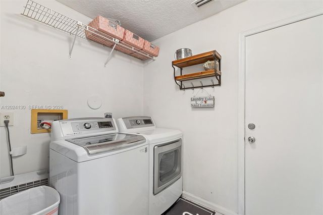 15305 N 96th Street N, Palm Beach, FL 33478