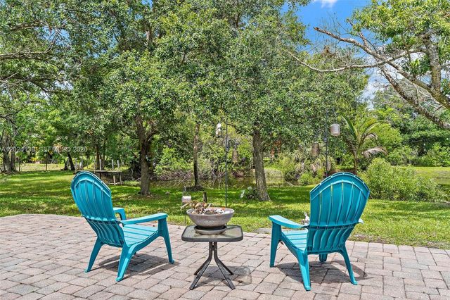 15305 N 96th Street N, Palm Beach, FL 33478