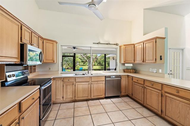15305 N 96th Street N, Palm Beach, FL 33478
