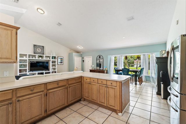 15305 N 96th Street N, Palm Beach, FL 33478