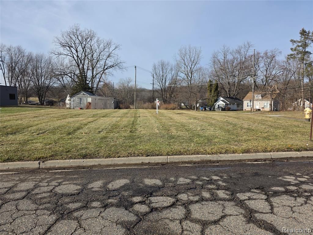 1573 N Telegraph Drive, Pontiac, MI 48340