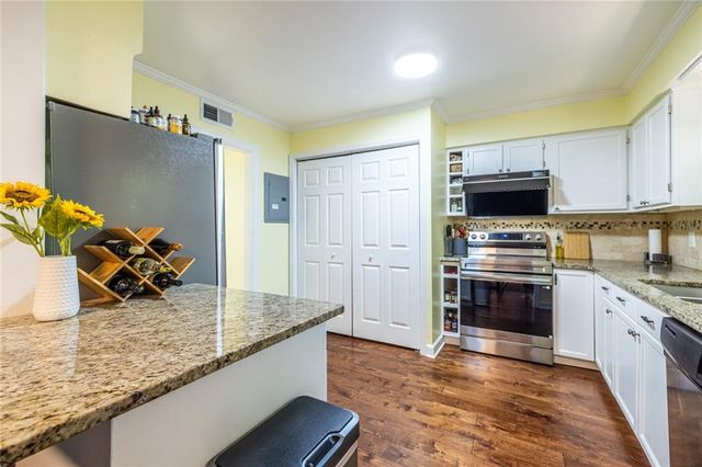 6520 Roswell Road 73, Atlanta, GA 30328