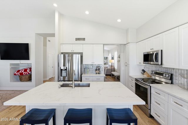 4304 E SANDS Drive, Phoenix, AZ 85050