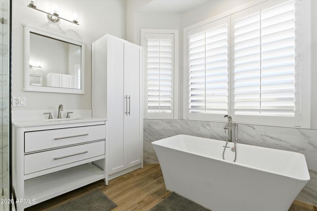 4304 E SANDS Drive, Phoenix, AZ 85050