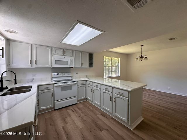 144 Spring Cove, Brandon, MS 39042