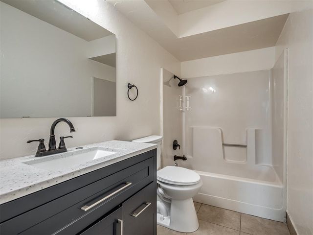 5725 Evanbrook Terrace, Oklahoma City, OK 73135