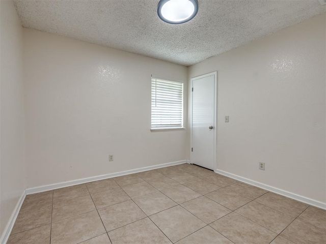 5725 Evanbrook Terrace, Oklahoma City, OK 73135