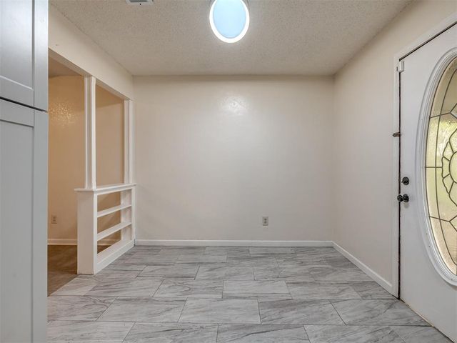 5725 Evanbrook Terrace, Oklahoma City, OK 73135