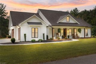 113 Breken Ridge Drive, Mount Airy, NC 27030