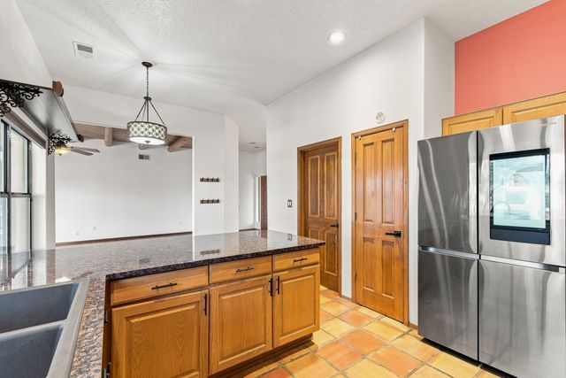 7401 Saratoga Lane, Santa Fe, NM 87507
